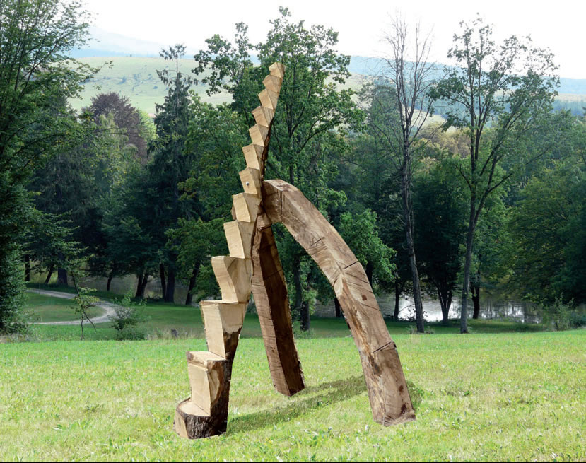 Jákob lajtorjája, térplasztika; Zabola ? Erdély (diófa 350x250x200 cm) 2009